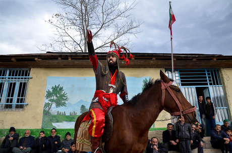 حضور 5000 گردشگر در مراسم تعزیه‌خوانی روستای تاریخی کندوله